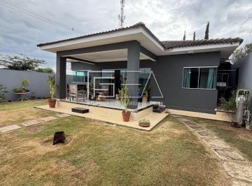 Casa · 300m² · 3 Quartos · 4 Vagas · 550 M² DE TERRENO, 300 M² DE ÁREA CONSTRUÍDA, SUÍTE MASTER E PISCINA AQUECIDA