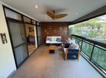 f03de48a996cbddef600e7beeca20012617d6de2 · Jardim Oceânico - Apartamento Frontal de 2 Quartos. Reformado e com Planejados. Vista parcial Pedra 