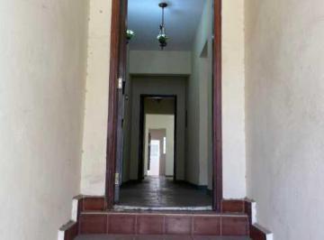 Casa · 170m² · 2 Quartos · 1 Vaga · Casa para venda em Centro de 170.00m² com 2 Quartos, 1 Suite e 1 Garagem