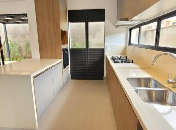 Casa · 200m² · 3 Quartos · 4 Vagas · Casa de Condomínio para venda em Sousas de 200.00m² com 3 Quartos, 3 Suites e 4 Garagens