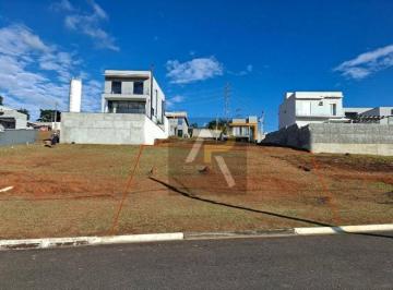 c96043f4f538a4489c6cc2a423a2cdbb79587e37 · Terreno em aclive suave com 14 metros de frente 334 m² no Residencial Veneza, em Cezar de Souza - Mo