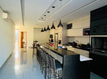 Casa · 203m² · 3 Quartos · 2 Vagas · Casa com 3 dormitórios para alugar, 203 m² por R$ 8.000,00/mês - Giardino San Marco - Maringá/PR
