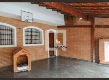 ed2eca307021d91a66e0c989b36ce3ee83630dc5 · Casa para locação próxima ao Jaguaré com 3 dormitórios, suíte, piscina, churrasqueira e 2 vagas. Con