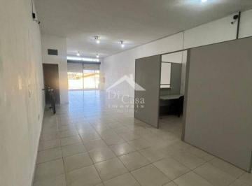 Comercial · 88m² · 2 Vagas · Salão Comercial para Alugar em Atibaia – Jardim Cerejeiras | Terreno 142,20 m² | Avenida Movimentada