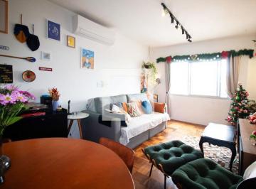 Este espaçoso apartamento de 93 metros quadrados oferece um ambiente confortável · Apartamento à Venda - Vila Madalena, 3 Quartos, 93 m2