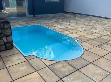 Casa de 3 quartos, Macaé · VENDO MARAVILHOSA CASA COM 3 QUARTOS E PISCINA NO SÃO MARCOS EM MACAÉ