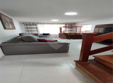 Casa de 3 quartos, São Paulo · Sobrado à Venda com 3 quartos 2 vagas - no Butantã