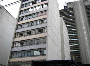 Comercial · 32m² · Sala/banheiro 32m² Metrô República