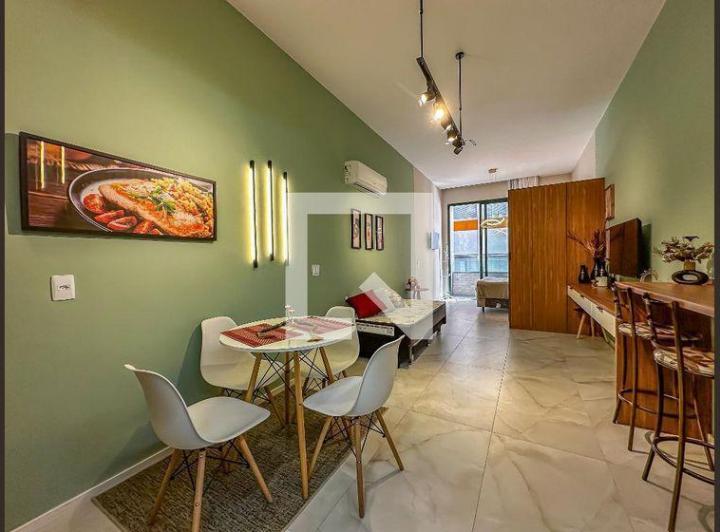 Foto do imóvel - Studio mobiliado para alugar com varanda e piscina no condomínio