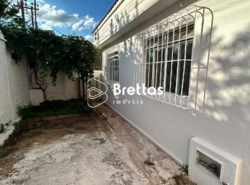 wgxbc-whatsapp-image-2024-12-10-at-105932-1733839508.jpeg · Casa com 3 quartos à venda em Lavras, no bairro Centro