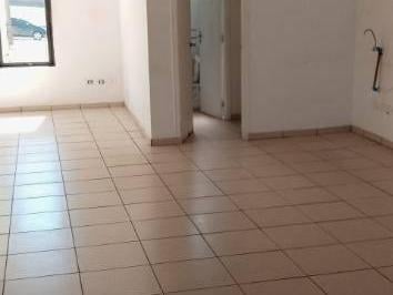 Comercial · 170m² · Sala Comercial para alugar em Residencial Das Estrelas de 170.00m²