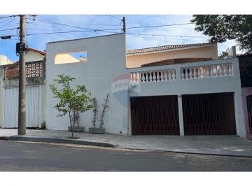 Casa · 279m² · 3 Quartos · 2 Vagas · Casa para alugar em Jardim Paulistano de 279.00m² com 3 Quartos, 2 Suites e 2 Garagens