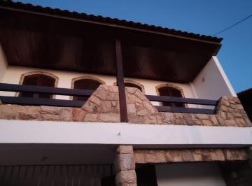 Casa · 180m² · 3 Quartos · 2 Vagas · Casa em Campos dos Goytacazes