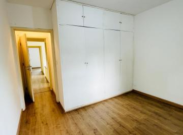 1fce1e00-9304-4a13-90e0-55331810352d · Elegante casa comercial para venda em Real Parque, 193m²