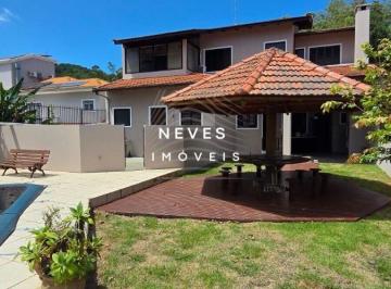 Casa de 4 quartos, Florianópolis · CASA ACONCHEGANTE | JOÃO PAULO FLORIANÓPOLIS