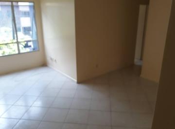 Apartamento · 90m² · 2 Quartos · 1 Vaga · ALUGO NO MIOLO DO COSTA AZUL 2/4 COM DEPENDÊNCIA COMPLETA