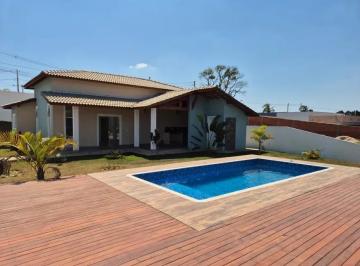 Rural de 3 quartos, Salto · Chácara de 160 m2 com 3 quartos em venda em Jardim Buru
