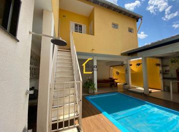 Casa · 242m² · 4 Quartos · 3 Vagas · Casa dos sonhos no Valparaíso de Goiás