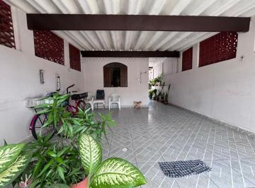 Casa de 2 quartos, Itanhaém · Casa com Suíte a 700 Metros da Praia no Belas Artes