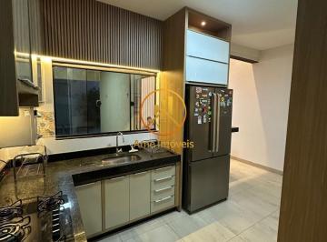 Casa · 100m² · 3 Quartos · 2 Vagas · Casa 3 quartos sendo 1 suíte Jd Curitiba 4 - Goiânia