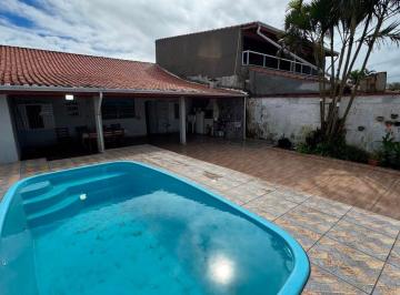 Casa de 2 quartos, Itanhaém · Casa com Piscina a 300 Metros da Praia no Jardim Jamaica
