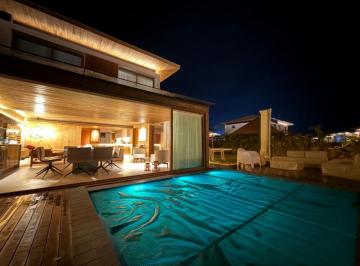 Casa de 4 quartos, Mata de São João · Casa a venda em Praia do Forte com 4 suites no Piscina Naturais Reserva Jacarandás