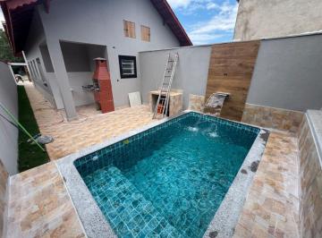 Casa de 2 quartos, Itanhaém · Casa Moderna com Suíte e Piscina em Rua Calçada