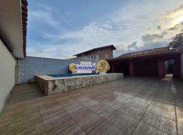 Casa de 3 quartos, Mongaguá · Casa à Venda com piscina em Mongaguá-SP! Com área de 330 m² - Venha conferir!