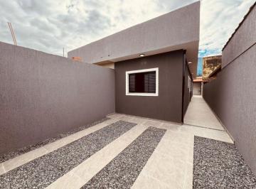 Casa de 2 quartos, Itanhaém · Seu Novo Lar no Savoy com Piscina e Churrasqueira