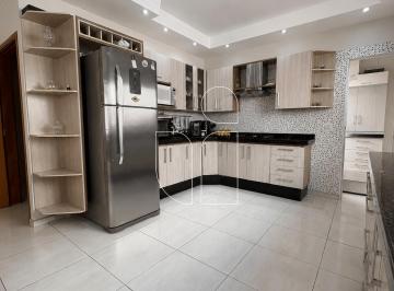 Casa · 180m² · 3 Quartos · 4 Vagas · Imóvel com 3 suítes e área de lazer na Hípica Paulista, Marília · R$ 600.000