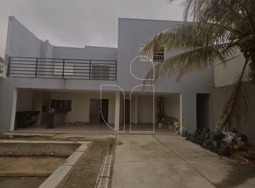 Casa · 210m² · 3 Quartos · 3 Vagas · Casa 03 qts sendo 01 suíte com área gourmet piscina no Cavalieri - Marília