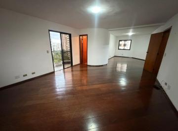 Apartamento de 3 quartos, São Paulo · Apartamento com 161 m2, 3 suítes amplas sendo uma com closet, sacada e banheira.