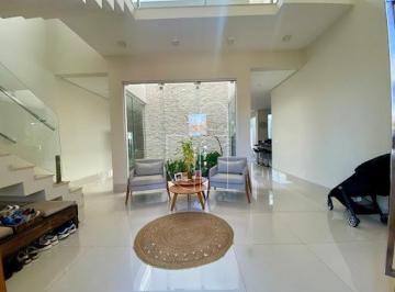 Casa · 280m² · 3 Quartos · 2 Vagas · Casa em Condomínio em Parque das Esmeraldas II - Marília, SP