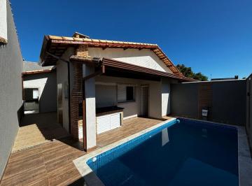 Casa de 3 quartos, Itanhaém · Casa com Piscina à Venda no Balneário Gaivota em Itanhaém - 400m da Praia
