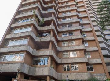 Apartamento en Venda de 3 quartos Batel · Excelente apartamento semi mobiliado no Batel.