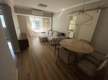 Apartamento · 70m² · 2 Quartos · 1 Vaga · Apartamento com 2 Dormitórios, 1 Suíte, 70 m², aluguel de R$ 5.750 - Centro, Balneário Camboriú (SC)