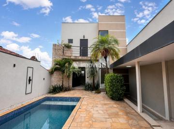 Casa · 210m² · 4 Quartos · 2 Vagas · Casa Planejada com 4 Quartos, Piscina e Churrasqueira - Parque Novo Mundo - Americana/SP