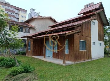 Casa Para Alugar com 3 quartos no bairro Meia Praia em Itapema · Casa Para Alugar com 3 quartos no bairro Meia Praia em Itapema