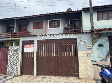 Foto 01 · Sobrado à Venda com 2 Dormitórios e Churrasqueira a 200m da Praia