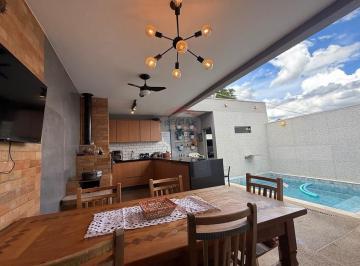 Casa · 73m² · 3 Quartos · 2 Vagas · Casa de Condomínio para venda em Residencial Das Ilhas de 73.01m² com 3 Quartos, 1 Suite e 2 Garagen