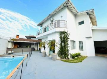 Casa · 288m² · 3 Quartos · 2 Vagas · Casa de Condomínio para venda em Dois Córregos de 288.00m² com 3 Quartos, 3 Suites e 2 Garagens