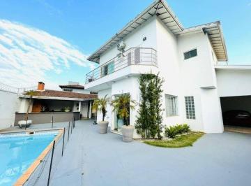 Casa · 288m² · 3 Quartos · 2 Vagas · Casa de Condomínio para venda em Dois Córregos de 288.00m² com 3 Quartos, 3 Suites e 2 Garagens