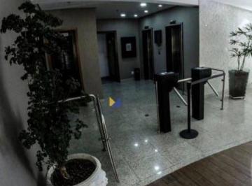 Comercial · 150m² · 2 Vagas · Sala Comercial para alugar em Centro de 150.00m² com 2 Garagens