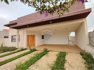 Casa · 300m² · 3 Quartos · 4 Vagas · Casa de Condomínio para alugar em Condomínio Jardim Flamboyan de 300.00m² com 3 Quartos, 3 Suites e