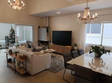 Casa · 240m² · 3 Quartos · 4 Vagas · Casa de Condomínio para alugar em Condomínio Residencial Morada Das Nascentes de 240.00m² com 3 Quar