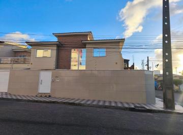 Casa de 3 quartos, Fortaleza · Casa com 217 m² de terreno e 3 quartos à venda em Parquelândia