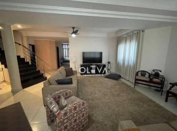 Casa · 335m² · 5 Quartos · 3 Vagas · Sobrado para venda em Figueira I de 335.00m² com 5 Quartos, 1 Suite e 3 Garagens