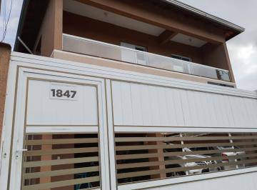 Casa · 1 Quarto · 1 Vaga · Casa em condomínio em Esmeralda