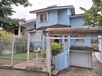 Casa · 221m² · 4 Quartos · 3 Vagas · Casa de 4 quartos com pátio amplo