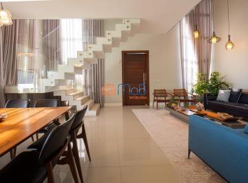 Casa · 310m² · 3 Quartos · 4 Vagas · Casa com Arquitetura Imponente de Esquina à Venda Porteira Fechada - Alphaville